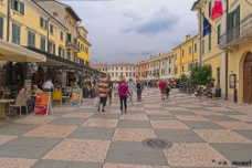 Lazise Plaza WM null